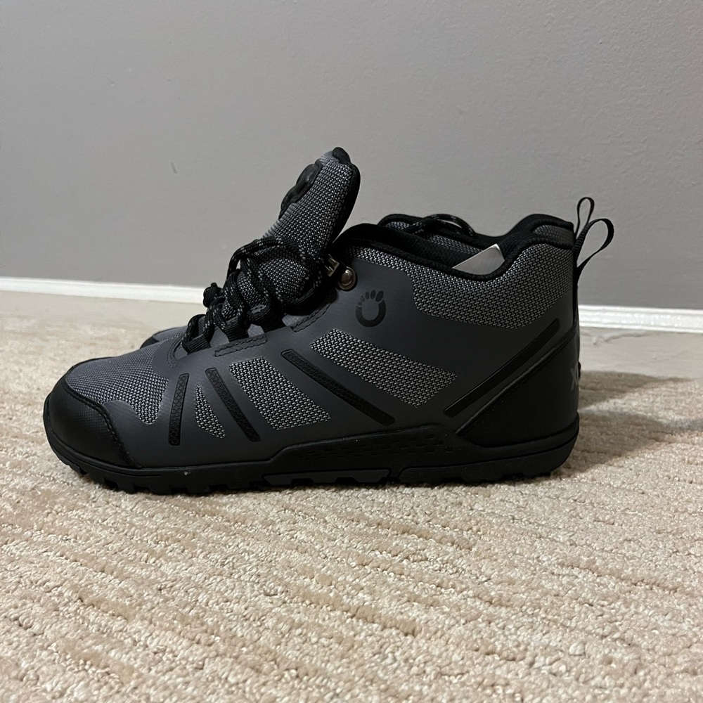 Xero Mens Size 10.5 Daylite Hiker Fusion Boot
Zero Drop Barefoot Minimalist Shoe